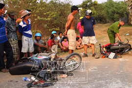 "Ma men" kẹp 3 gây tai nạn kinh hoàng, 5 người thương vong