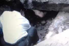 Ngáo đá, nam thanh niên chui xuống ống cống