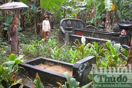 Xâu xé… đất hương hỏa của dân (!)