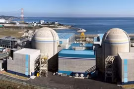EU phản ứng việc Iran tăng mức làm giàu uranium lên 20%