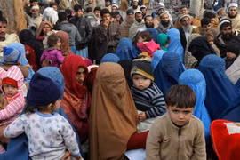Mỹ giải ngân khẩn cấp 100 triệu USD để hỗ trợ người tị nạn Afghanistan