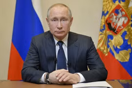 Tổng thống Putin ca ngợi vaccine Sputnik-V