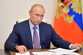 Tổng thống Putin kêu gọi họp khẩn về cấm vận vũ khí với Iran
