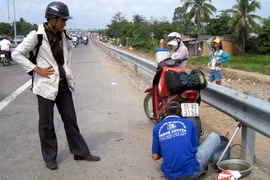 Phải và trái