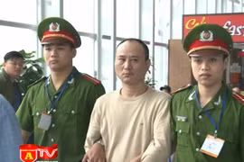 Công an Hà Nội bàn giao đối tượng truy nã cho công an Trung Quốc