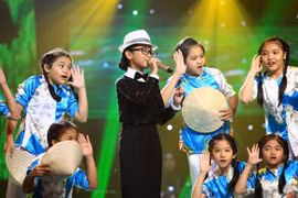  Phương Mỹ Chi lập kỉ lục về lượt xem trên Zing TV