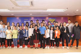 Tân sinh viên 2020: Làm gì để thích nghi trong thế giới VUCA?