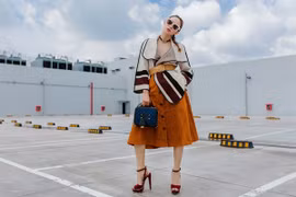 Minh Hằng tung hình ảnh mới, hậu trường của MV "khủng"