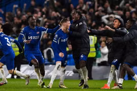 Chelsea ngược dòng thần kỳ trước MU