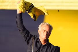 Bất ngờ mức lương của HLV Mourinho ở Fenerbahce