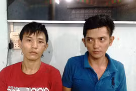 Người mẹ quật ngã 2 tên cướp để lấy lại tài sản cho con