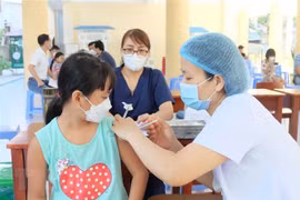 Tỷ lệ tiêm đủ mũi vaccine Covid-19 ở học sinh Hà Nội mới đạt 46,3-55,2%, Sở Y tế đốc thúc