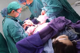 Cứu sống sản phụ thai 39 tuần nguy kịch vì biến chứng đờ tử cung nghiêm trọng