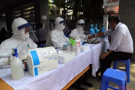 Hà Nội đã xét nghiệm 1.400 người đi về Chí Linh và Vân Đồn, có thêm 1 ca nghi ngờ