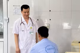 Uống thuốc nam mua trên mạng, nam thanh niên nhập viện vì men gan tăng gấp 35 lần