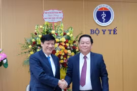 Tân Trưởng Ban Tuyên giáo Trung ương thăm Bộ Y tế, mong sớm chiến thắng dịch Covid-19