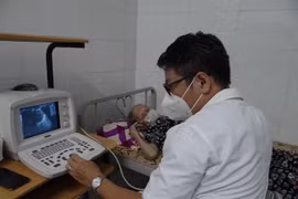 Hà Nội: Khám miễn phí và tư vấn sức khỏe cho gần 4.000 người cao tuổi