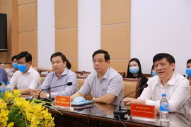 Ba giáo sư đầu ngành tư vấn cho Bộ trưởng Bộ Y tế về phòng chống Covid-19