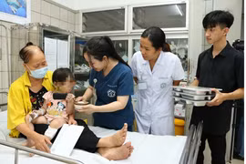 Hôm nay, nhiều bệnh nhân vụ cháy chung cư mini ở Hà Nội được xuất viện, một ca vẫn rất nặng
