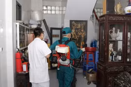 Cụ bà 81 tuổi ở Hà Nội mắc liên cầu lợn, thêm 139 ca Covid-19 mới
