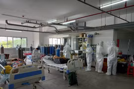 9.340 ca Covid-19 mới trong ngày 9-8: TP HCM 3.991, Bình Dương 2.887 ca...