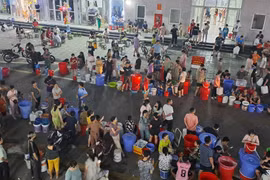 Bí thư Thành ủy Hà Nội: Bằng mọi biện pháp, nhanh nhất cấp nước trở lại cho người dân KĐT Thanh Hà