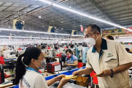 Trong tháng 2-2025, phải trình chính sách giảm thuế, phí, lệ phí cho người dân, doanh nghiệp