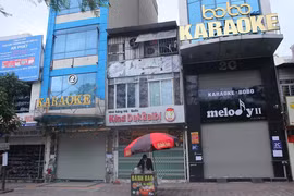 Bộ Y tế: Người đến quán karaoke, vũ trường phải tiêm vaccine đủ liều