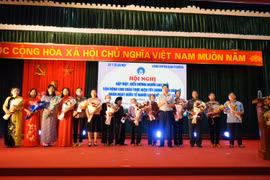 Hà Nội biểu dương 100 người cao tuổi thực hiện tốt chính sách dân số tại huyện Đan Phượng