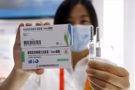 TP HCM được phép sử dụng 1 triệu liều vaccine Covid-19 Vero Cell, đàm phán nhập 5 triệu liều Moderna