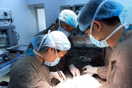 Hy hữu: Một phụ nữ mang thai tại… đại tràng