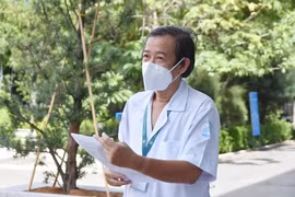 Giám đốc BV Nhiệt đới TP HCM nói gì về 52 nhân viên đã tiêm vaccine Covid-19 vẫn dương tính?