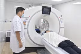 Mới: BHXH Việt Nam tiếp tục thanh toán BHYT cho các dịch vụ dùng máy đặt, máy mượn