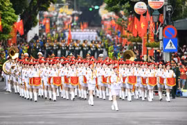 Hình ảnh đẹp về các khối diễu binh, diễu hành từ góc nhìn Nhà hát lớn Hà Nội sáng 30-8