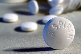 Dùng aspirin hàng ngày gây nguy cơ sức khỏe