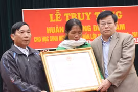 Truy tặng Huân chương Dũng cảm cho nam sinh quên mình cứu người đuối nước