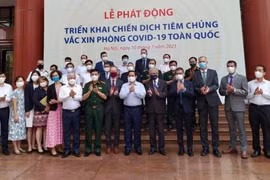 Thủ tướng Phạm Minh Chính: "Không ai đứng ngoài việc tiếp cận vaccine"
