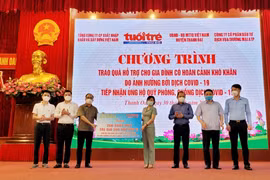 Những phần quà ấm áp gửi các hộ gia đình có hoàn cảnh khó khăn bởi Covid-19