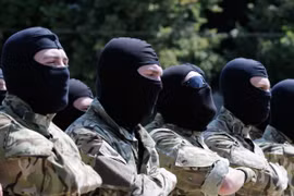 Quân chính phủ Ukraine tấn công đoàn phóng viên truyền hình