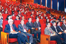 Sự phi lý của Trung Quốc trên Biển Đông 