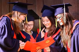 Khai mạc Liên hoan ảnh “Hà Nội - Thành phố vì hòa bình”