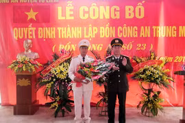 Ra mắt 2 đồn công an thuộc huyện Từ Liêm