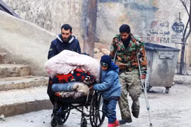 Phiến quân Syria: Damascus đang ngăn dân di tản bằng 'lực lượng không chính thức'