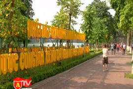 Thủ đô bình yên trong những ngày thu vàng lịch sử