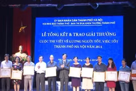 Hội Nhà báo TP Hà Nội đã tổ chức tổng kết và trao giải viết về “Gương người tốt, việc tốt” năm 2014