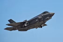 Mỹ triển khai phi đội F-35 đầu tiên tới Nhật Bản