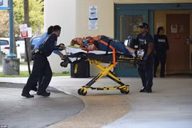 Sân bay Mỹ mở cửa trở lại sau vụ xả súng, bắn chết 5 người