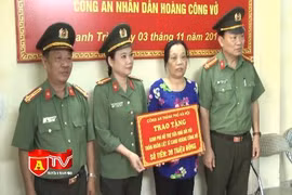 CATP Hà Nội hỗ trợ kinh phí thân nhân liệt sĩ sửa nhà