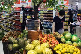 Hà Nội: 100% khách ra, vào siêu thị phải quét mã QR code 