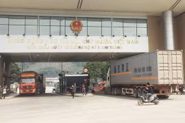 Thông quan hàng hóa qua cửa khẩu khu vực tỉnh Lào Cai hiện ra sao?